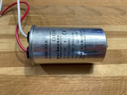 c_b_b24_s-_capacitor-for-_h_i_d-32u_f-250_v_a_c-philips_grande-large